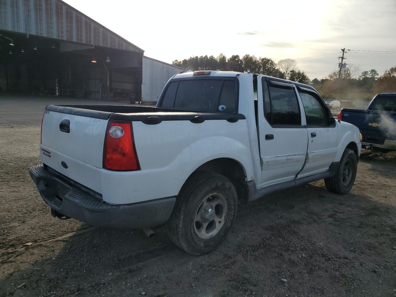 Image 3 of 2005 FORD EXPLORER SPORT TRAC  2005 with VIN 1FMZU67K05UB81490
