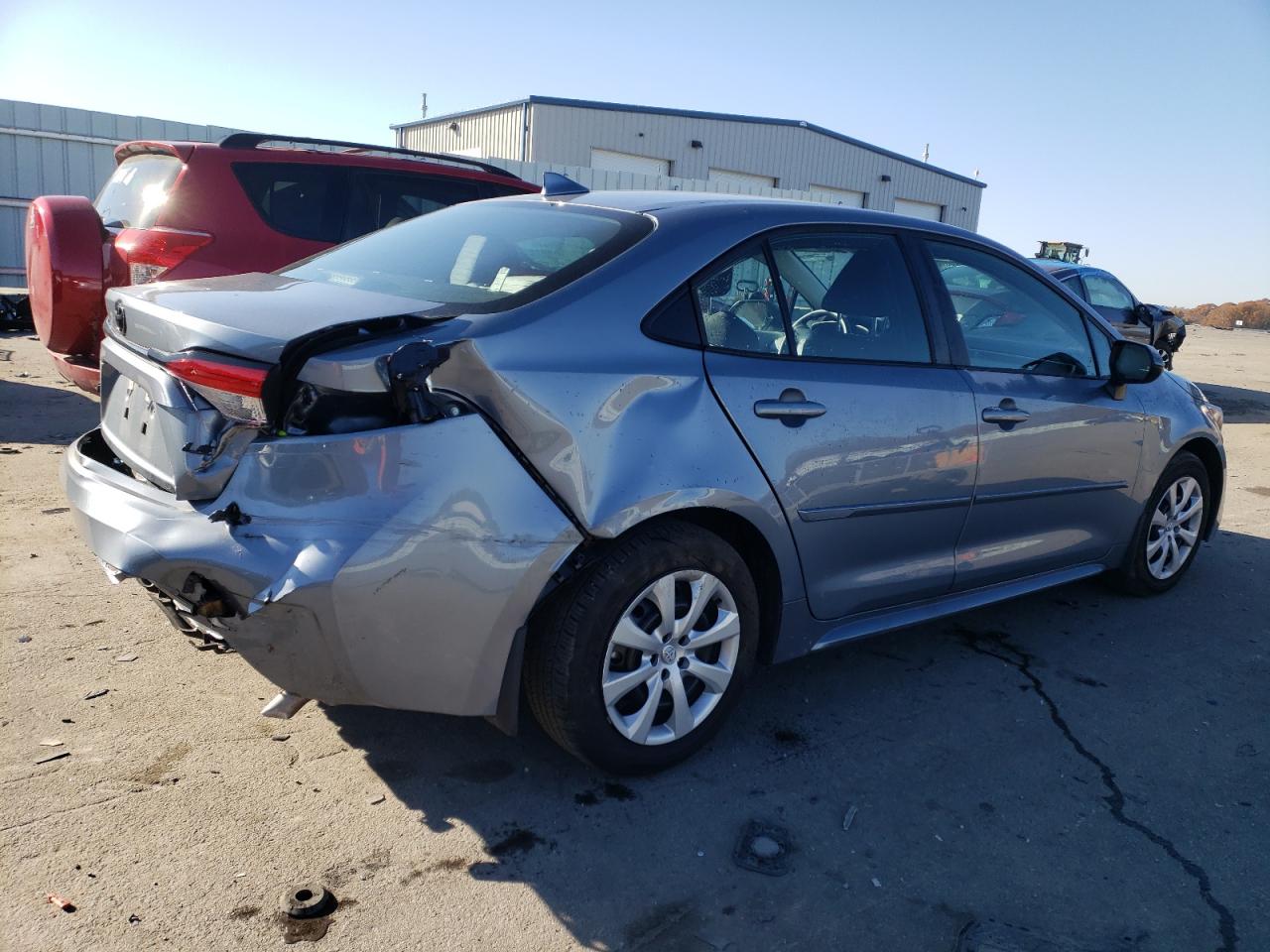 Obraz 3 z 2022 TOYOTA COROLLA LE 2022 z VIN 5YFEPMAE2NP382497