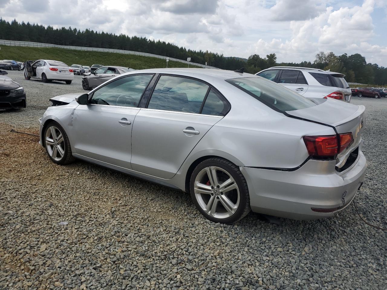 Image 2 of 2015 VOLKSWAGEN JETTA GLI 2015 with VIN 3VW5S7AJ0FM422725