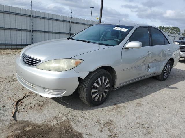 Obraz 1 z 2005 TOYOTA CAMRY LE 2005 z VIN 4T1BE32K95U004974