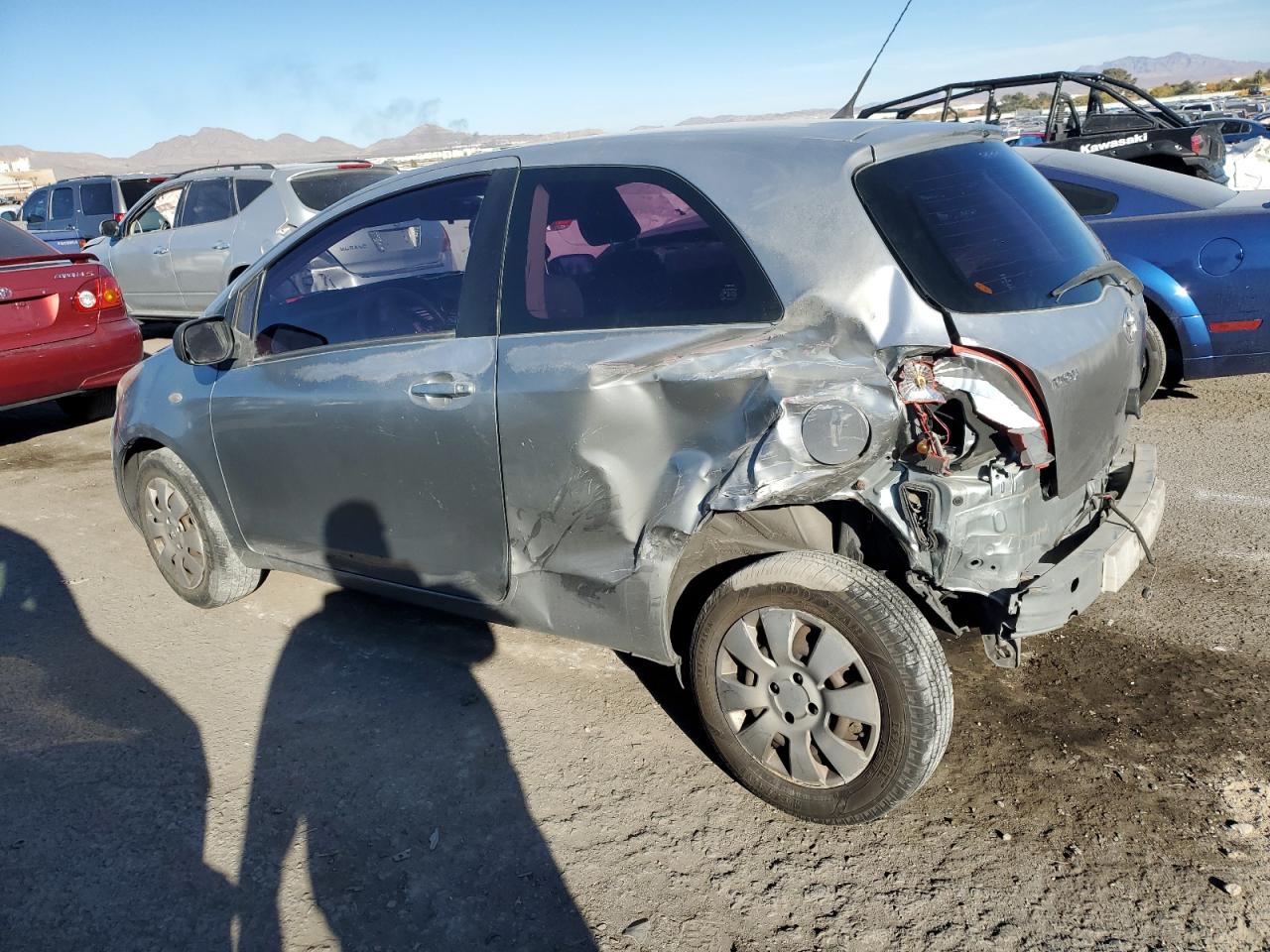Obraz 2 z 2008 TOYOTA YARIS  2008 z VIN JTDJT923385165272