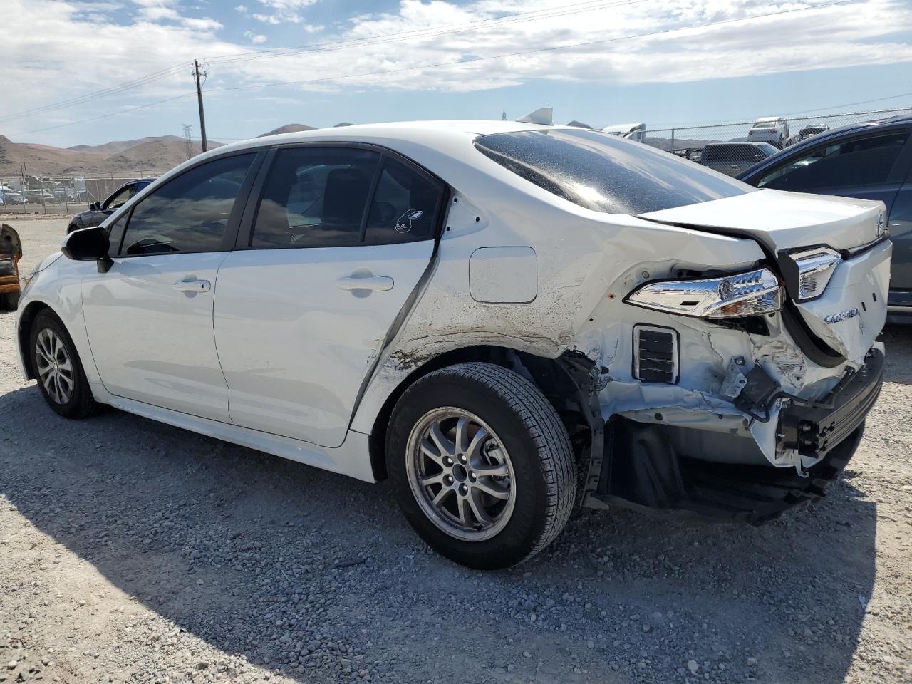 Изображение 2 2022 TOYOTA COROLLA LE 2022 с VIN JTDEAMDE7N3014094