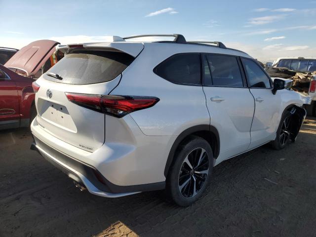 Изображение 3 2021 TOYOTA HIGHLANDER XSE 2021 с VIN 5TDJZRBHXMS090830