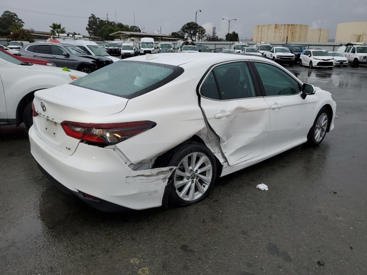 Изображение 3 2022 TOYOTA CAMRY LE 2022 с VIN 4T1C11AK5NU687987