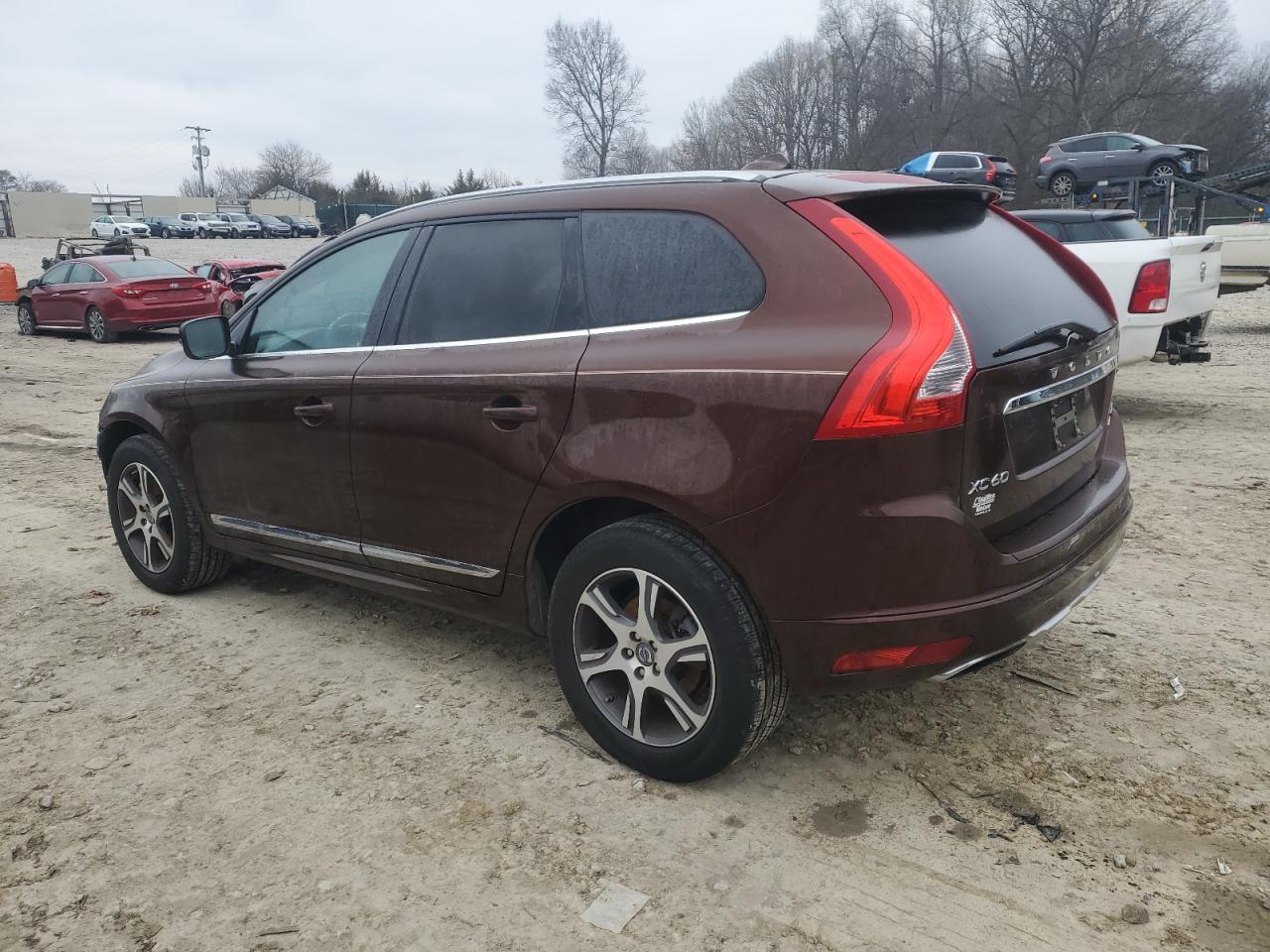Изображение 2 2015 VOLVO XC60 T6 PREMIER+ 2015 с VIN YV4902RC3F2574702