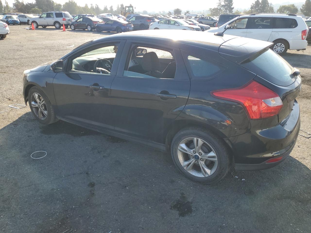 Image 2 of 2013 FORD FOCUS SE 2013 with VIN 1FADP3K23DL152264