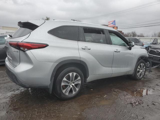 Изображение 3 2021 TOYOTA HIGHLANDER HYBRID XLE 2021 с VIN 5TDGBRCH0MS534956