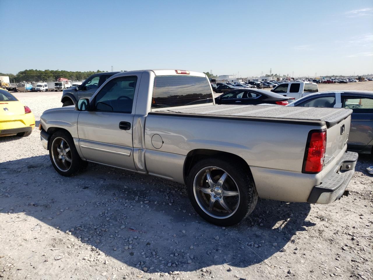 Obraz 2 z 2004 CHEVROLET SILVERADO C1500 2004 z VIN 1GCEC14T44Z293149