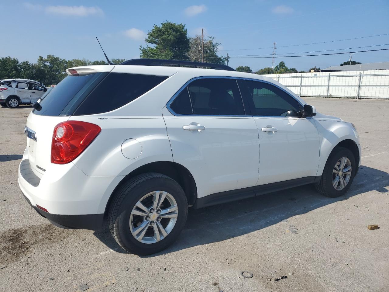 Image 3 of 2011 CHEVROLET EQUINOX LT 2011 with VIN 2GNALDEC0B1323923