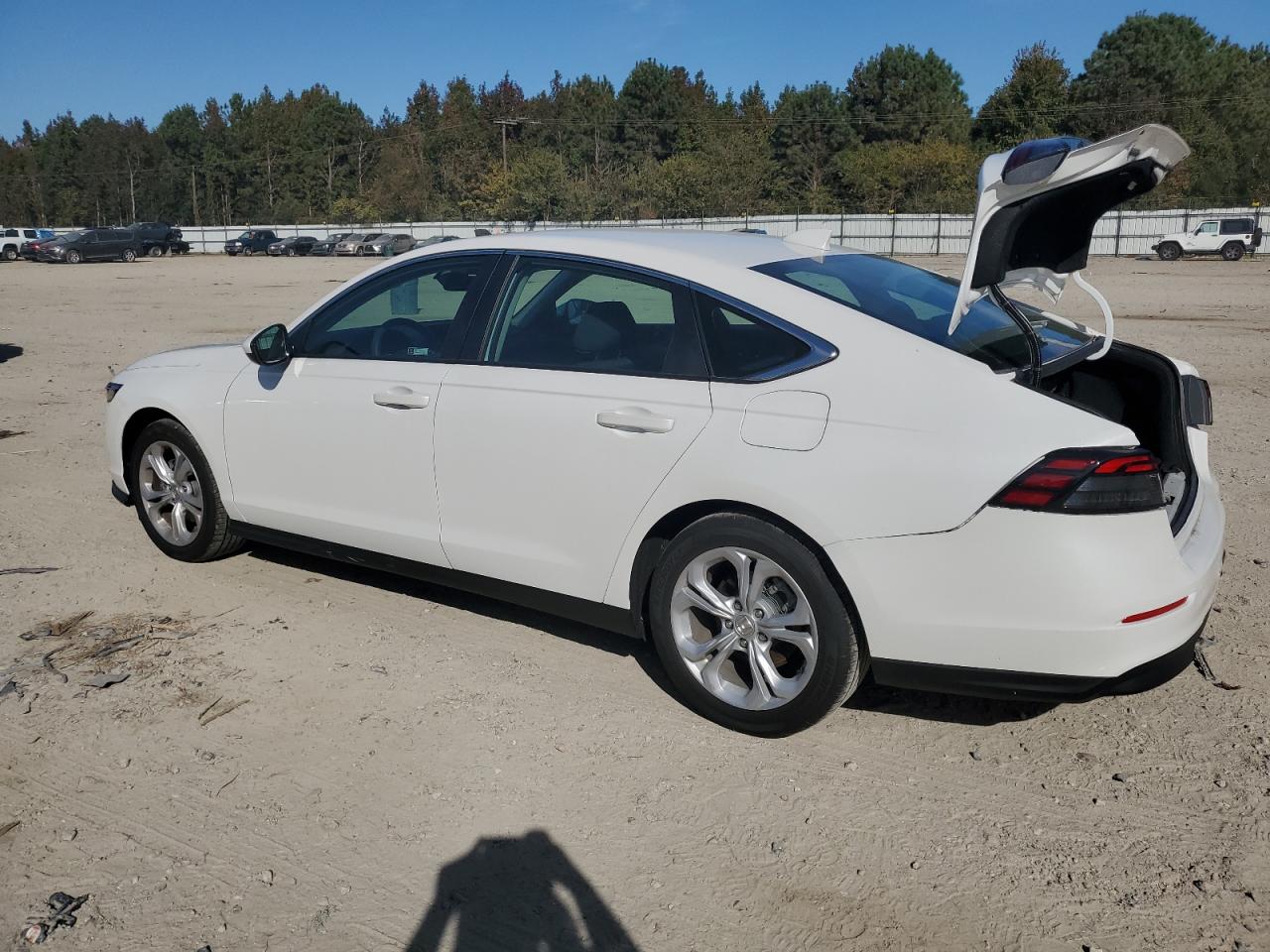 Obraz 2 z 2023 HONDA ACCORD LX 2023 z VIN 1HGCY1F25PA016074