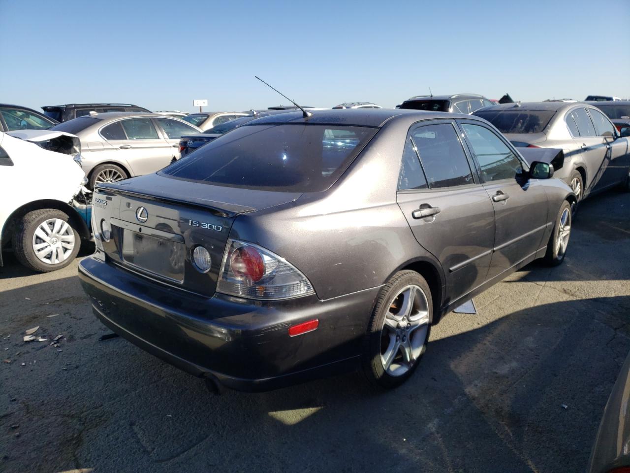Изображение 3 2005 LEXUS IS 300 2005 с VIN JTHBD192150099487