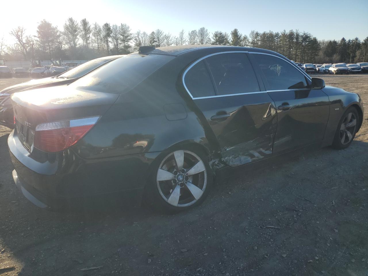 Obraz 3 z 2006 BMW 530 I 2006 z VIN WBANE73526CM31726