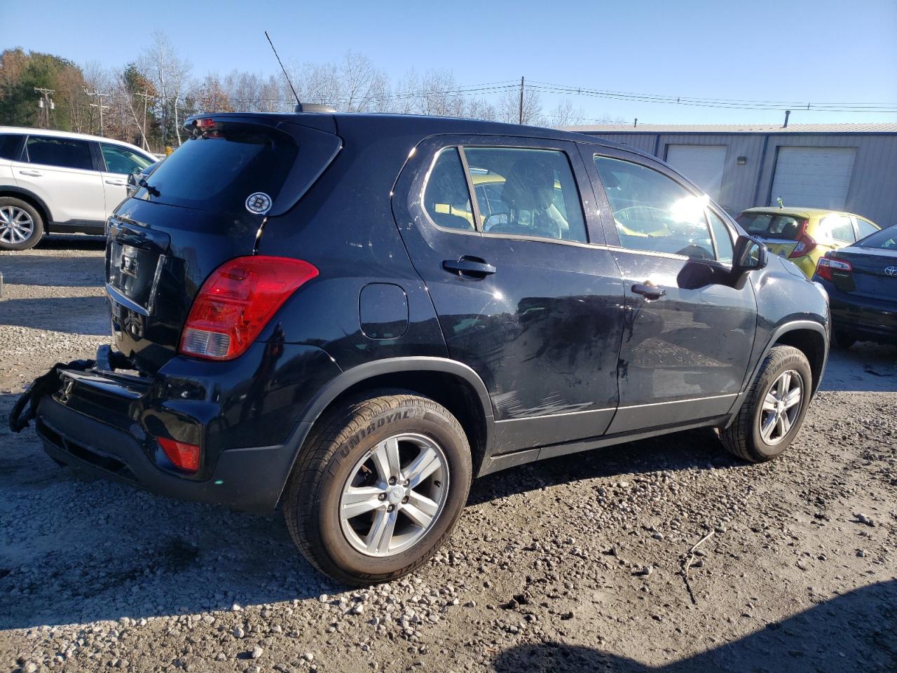 Image 3 of 2019 CHEVROLET TRAX LS 2019 with VIN 3GNCJNSB4KL384366