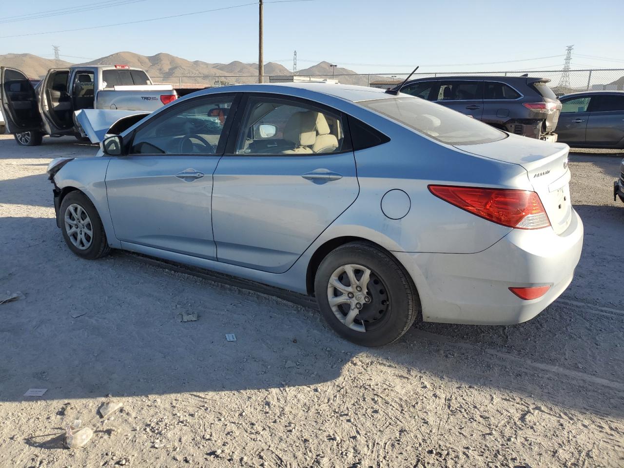 Obraz 2 z 2012 HYUNDAI ACCENT GLS 2012 z VIN KMHCT4AE2CU198210