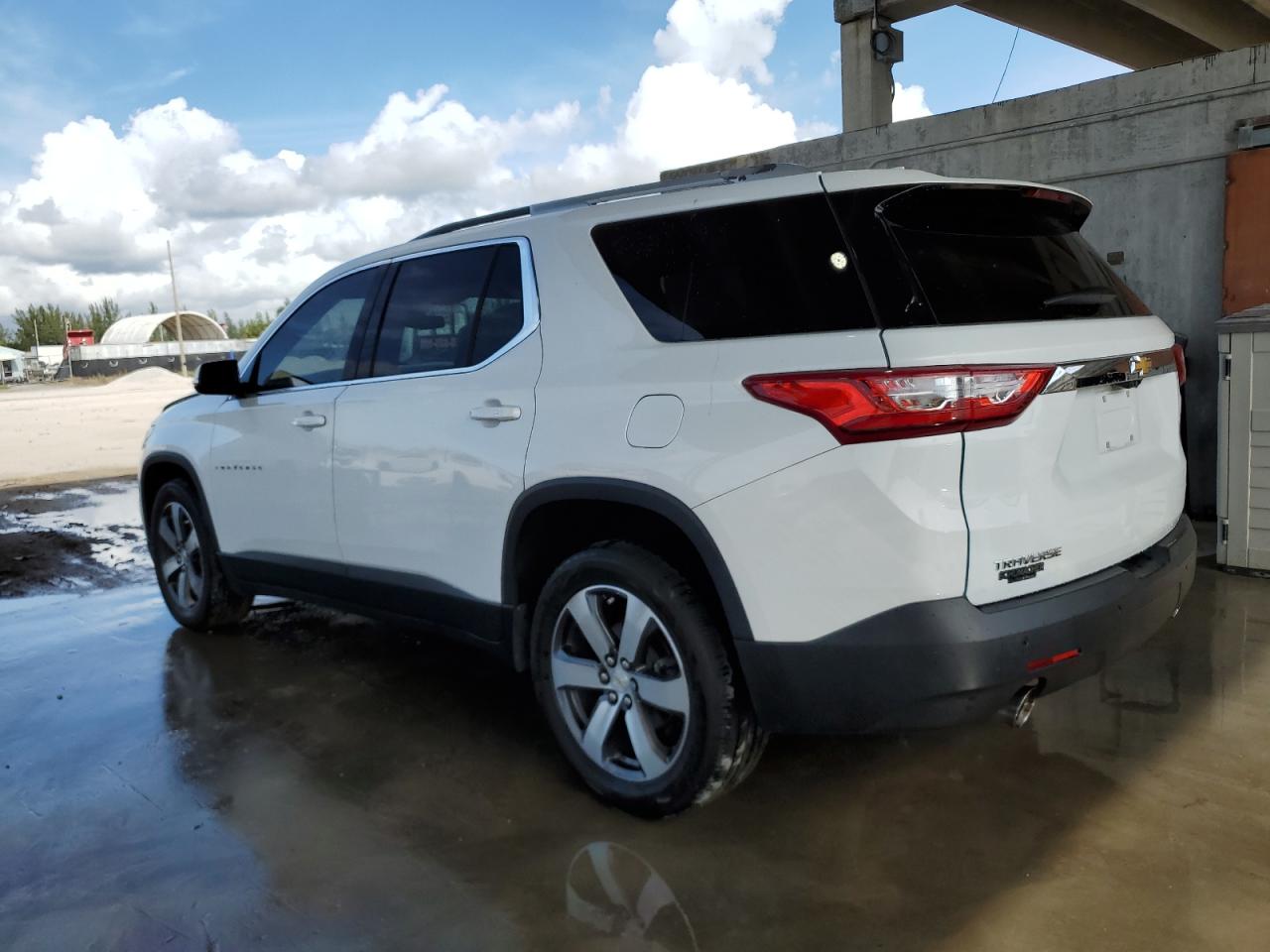 Obraz 2 z 2018 CHEVROLET TRAVERSE LT 2018 z VIN 1GNERHKW0JJ263359