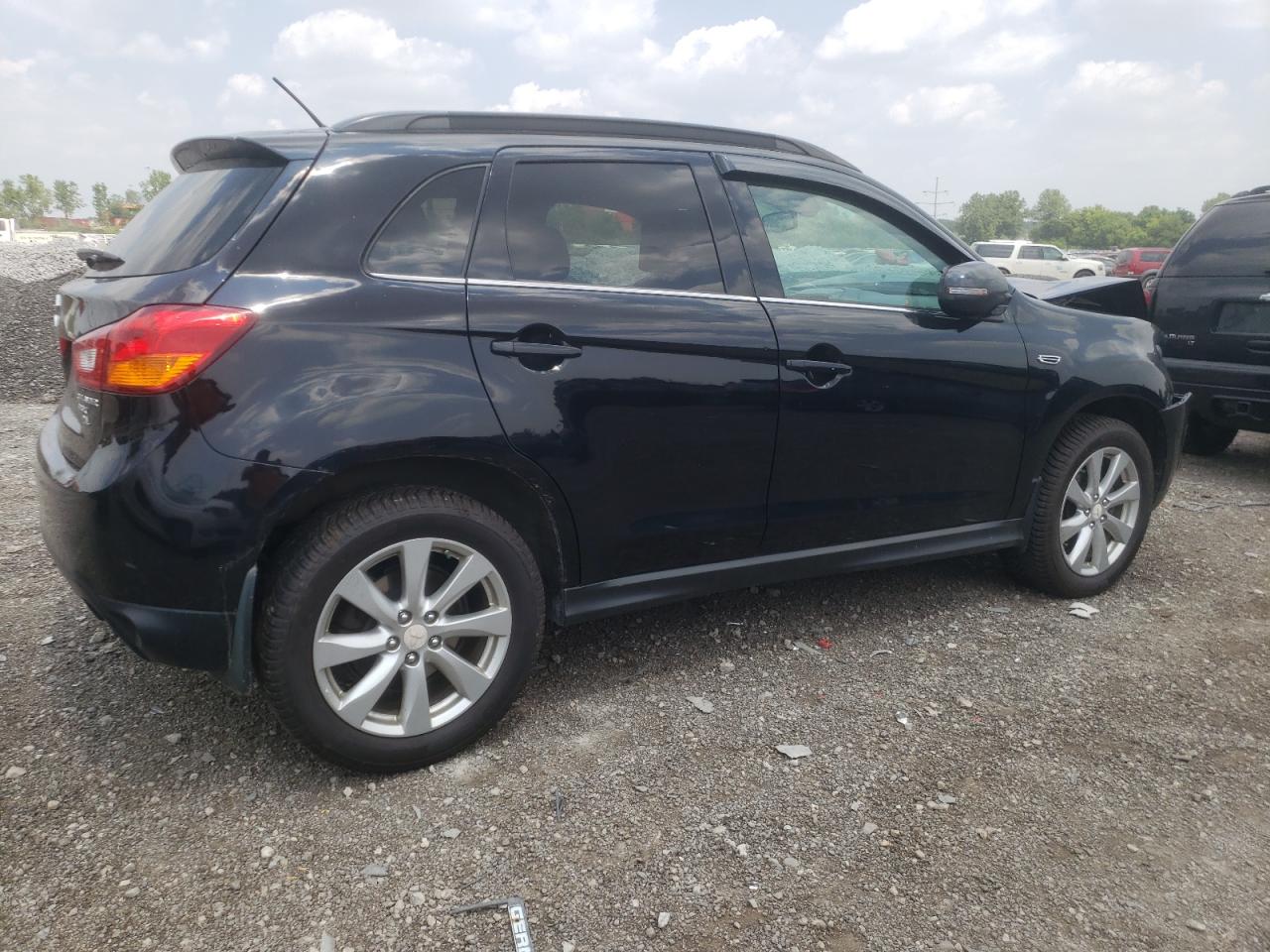 Image 3 of 2015 MITSUBISHI OUTLANDER SPORT SE 2015 with VIN 4A4AR4AW3FE058807