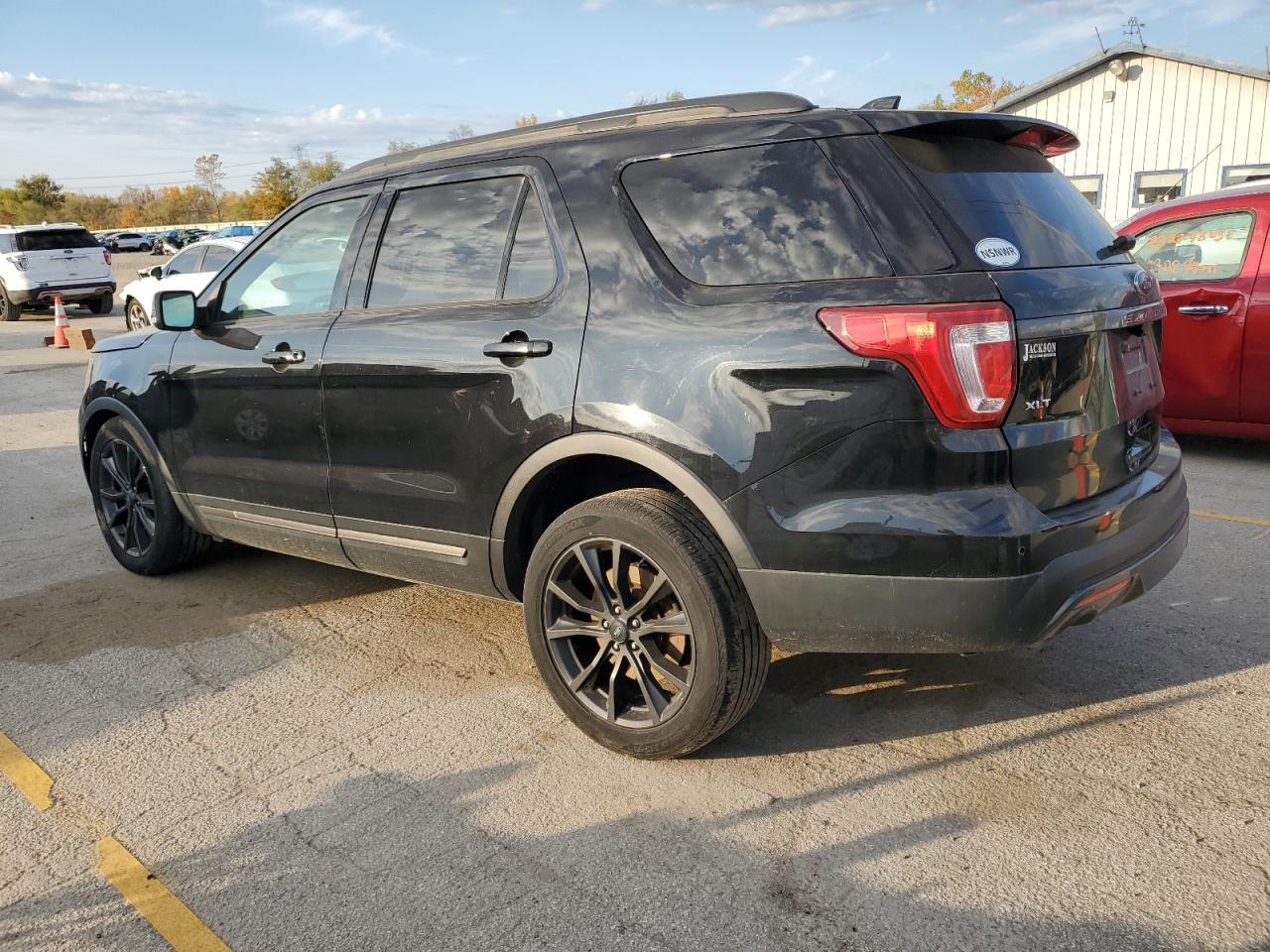 Image 2 of 2017 FORD EXPLORER XLT 2017 with VIN 1FM5K8D83HGE10417