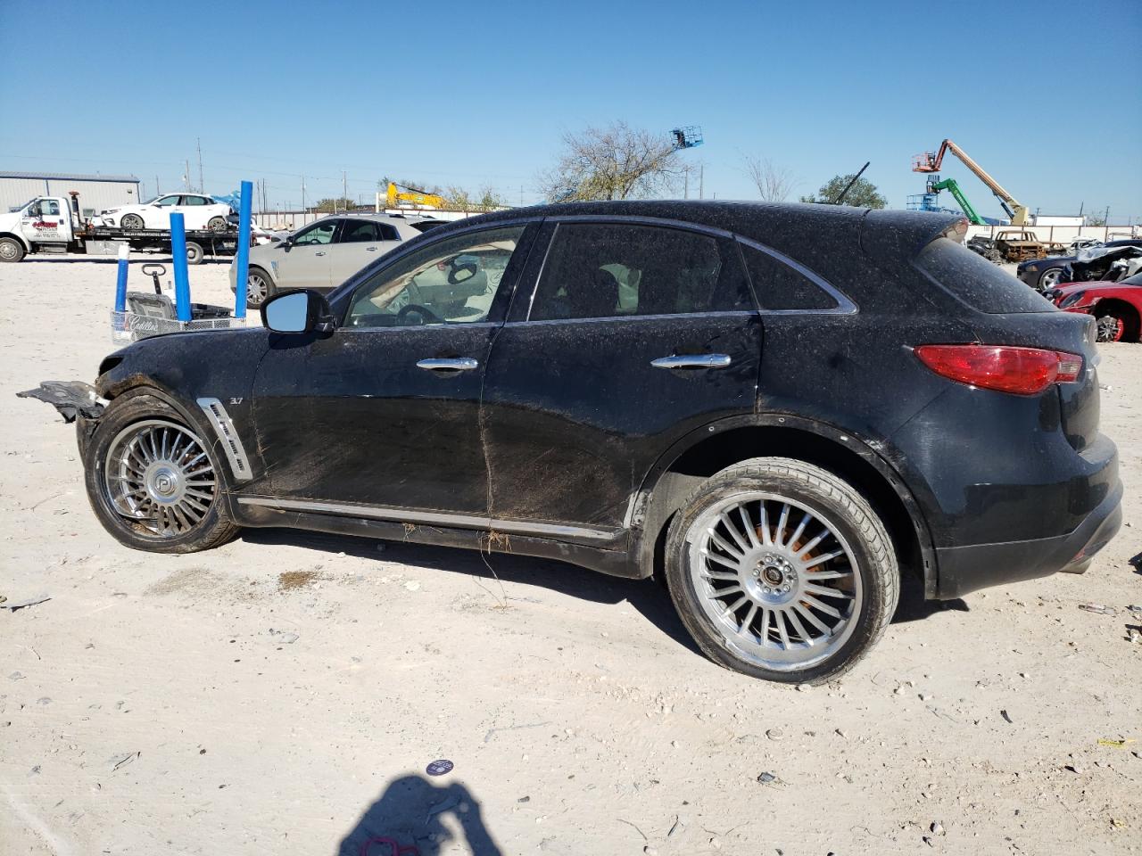 Obraz 2 z 2017 INFINITI QX70  2017 z VIN JN8CS1MU9HM141555