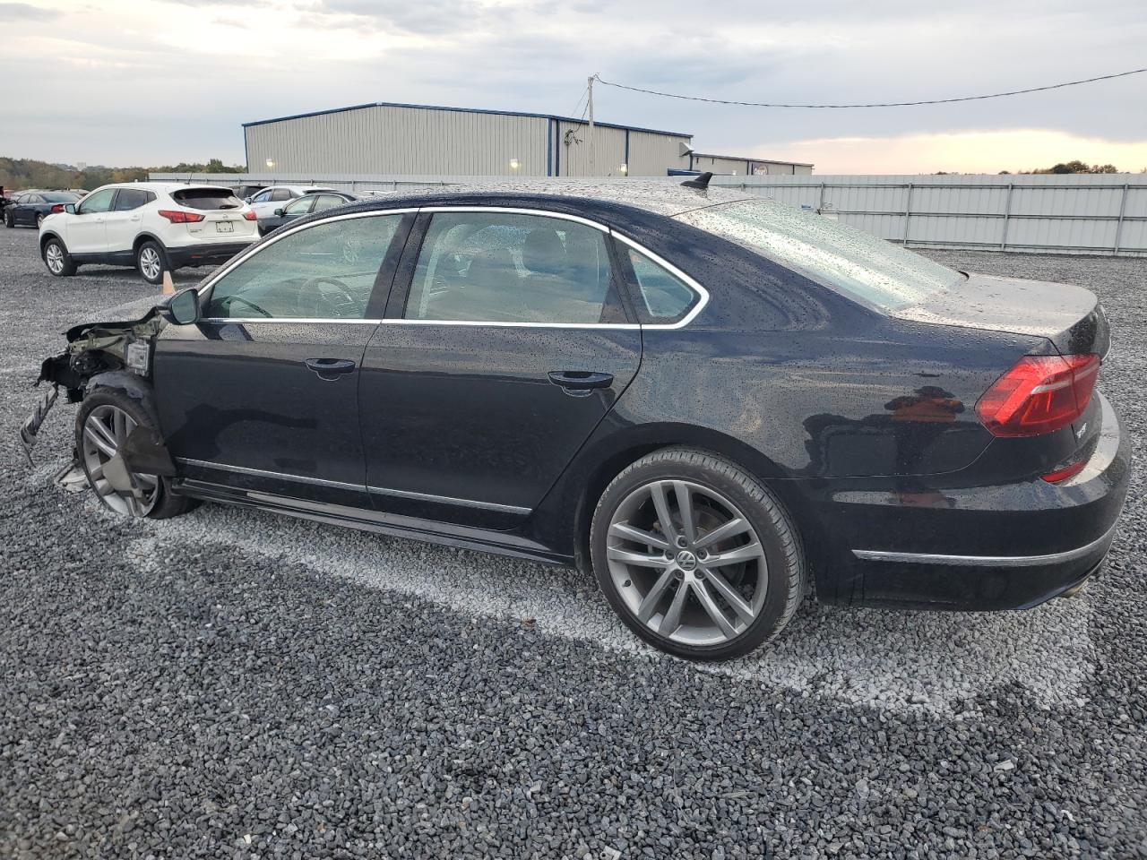 Obraz 2 z 2017 VOLKSWAGEN PASSAT R-LINE 2017 z VIN 1VWDT7A37HC068622