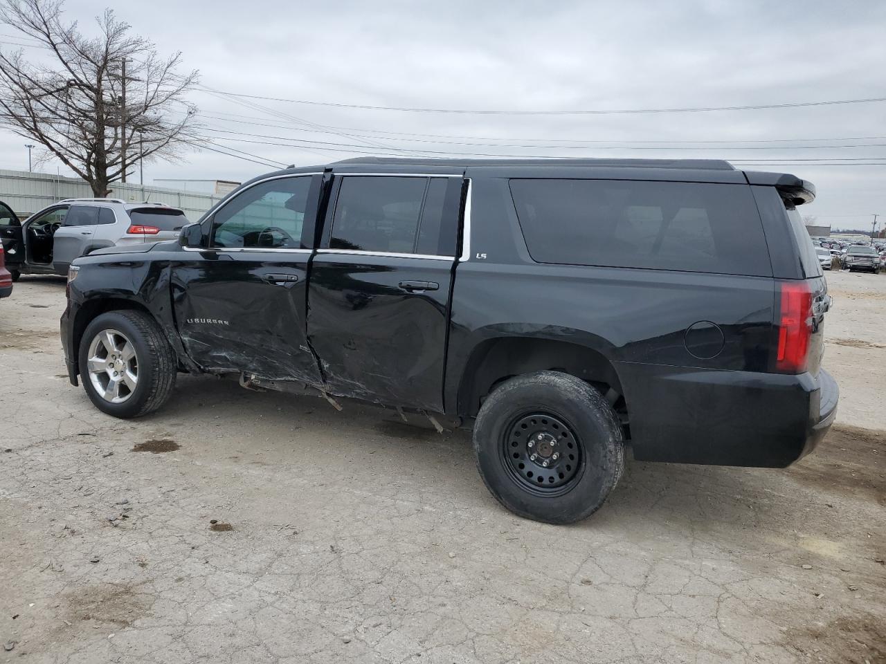 Изображение 2 2016 CHEVROLET SUBURBAN K1500 LS 2016 с VIN 1GNSKGKC3GR356393