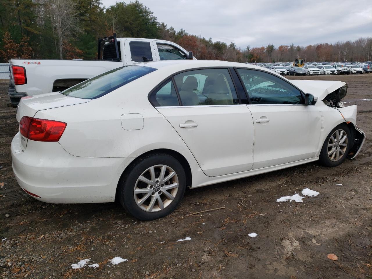 Image 3 of 2013 VOLKSWAGEN JETTA SE 2013 with VIN 3VWBP7AJ8DM387689