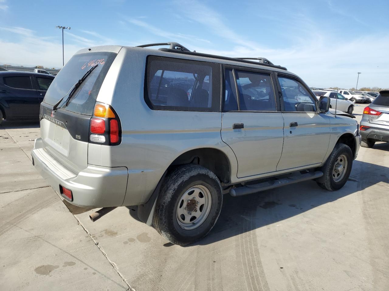 Image 3 of 2001 MITSUBISHI MONTERO SPORT ES 2001 with VIN JA4LS21H71P061727