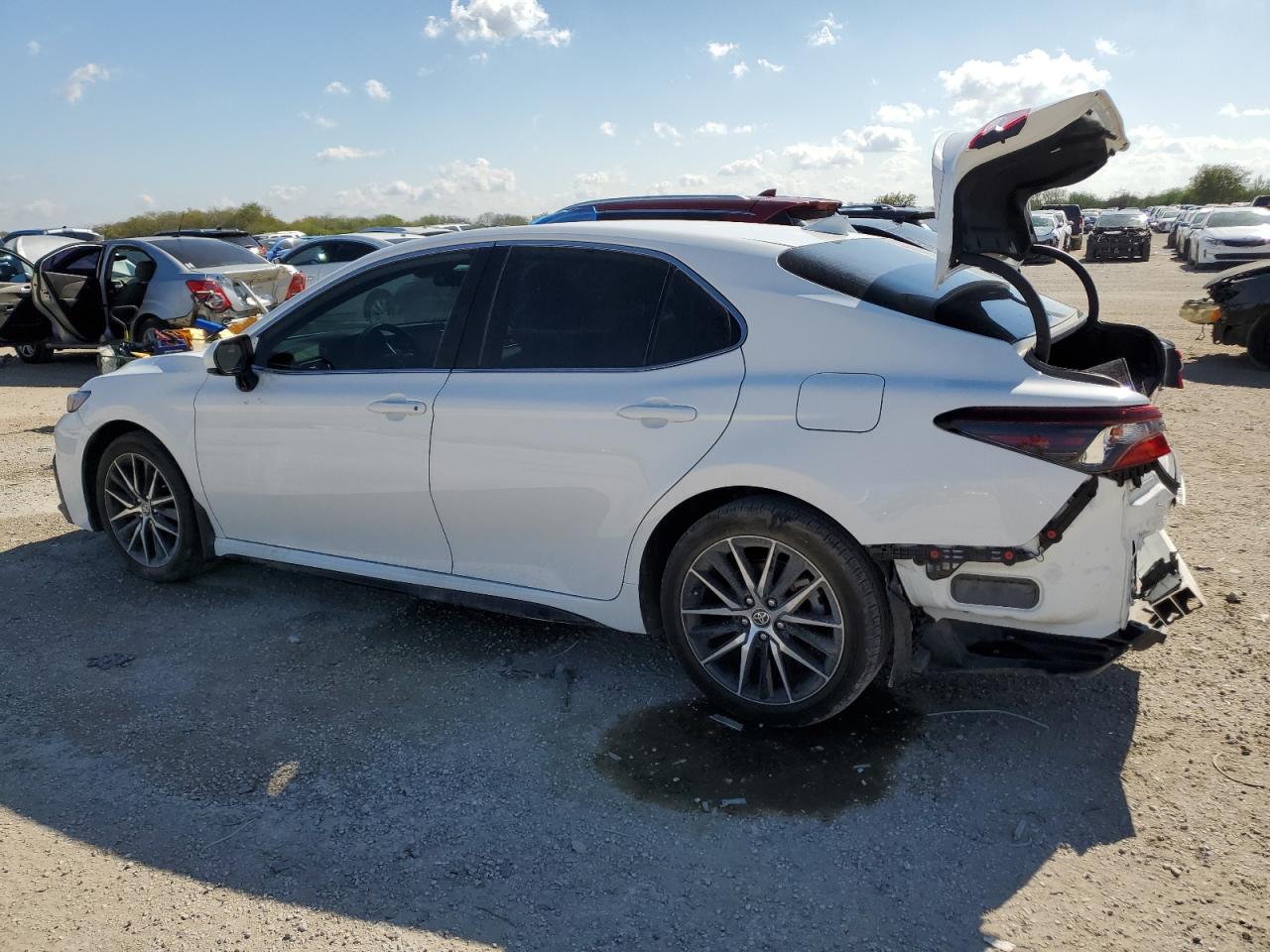 Изображение 2 2021 TOYOTA CAMRY SE 2021 с VIN 4T1G11AK0MU567837