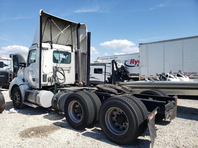 Image 3 of 2018 KENWORTH CONSTRUCTION T680 2018 with VIN 1XKYDP9X9JJ217319