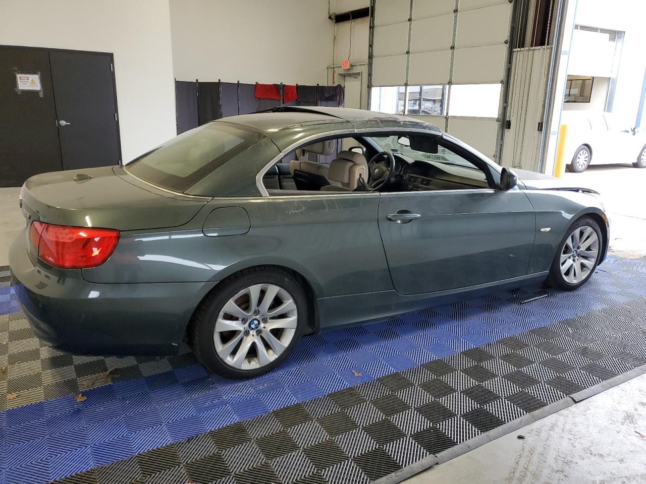 Image 3 of 2011 BMW 328 I 2011 with VIN WBADW3C5XBE539849