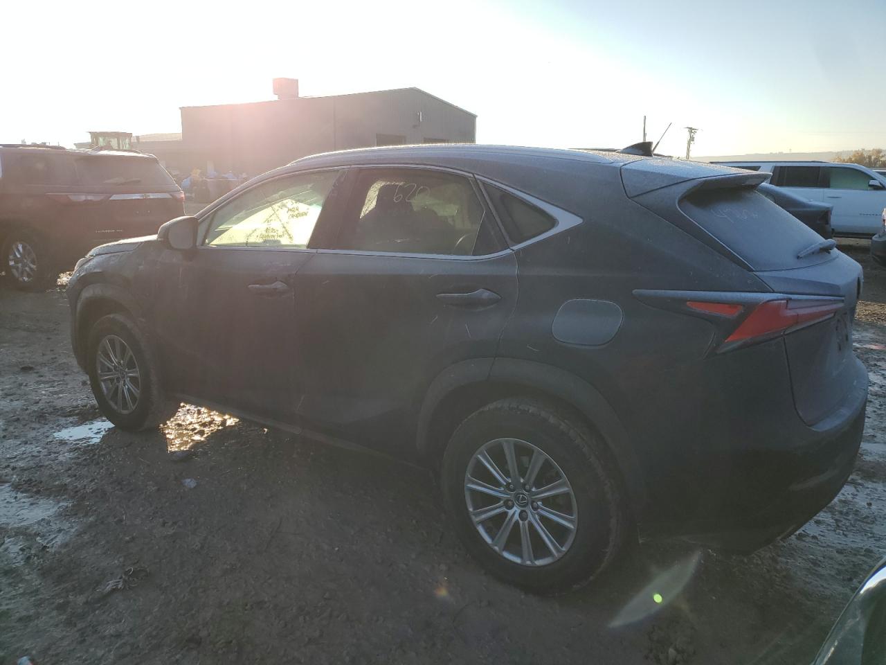 Obraz 2 z 2018 LEXUS NX 300 BASE 2018 z VIN JTJBARBZXJ2155275