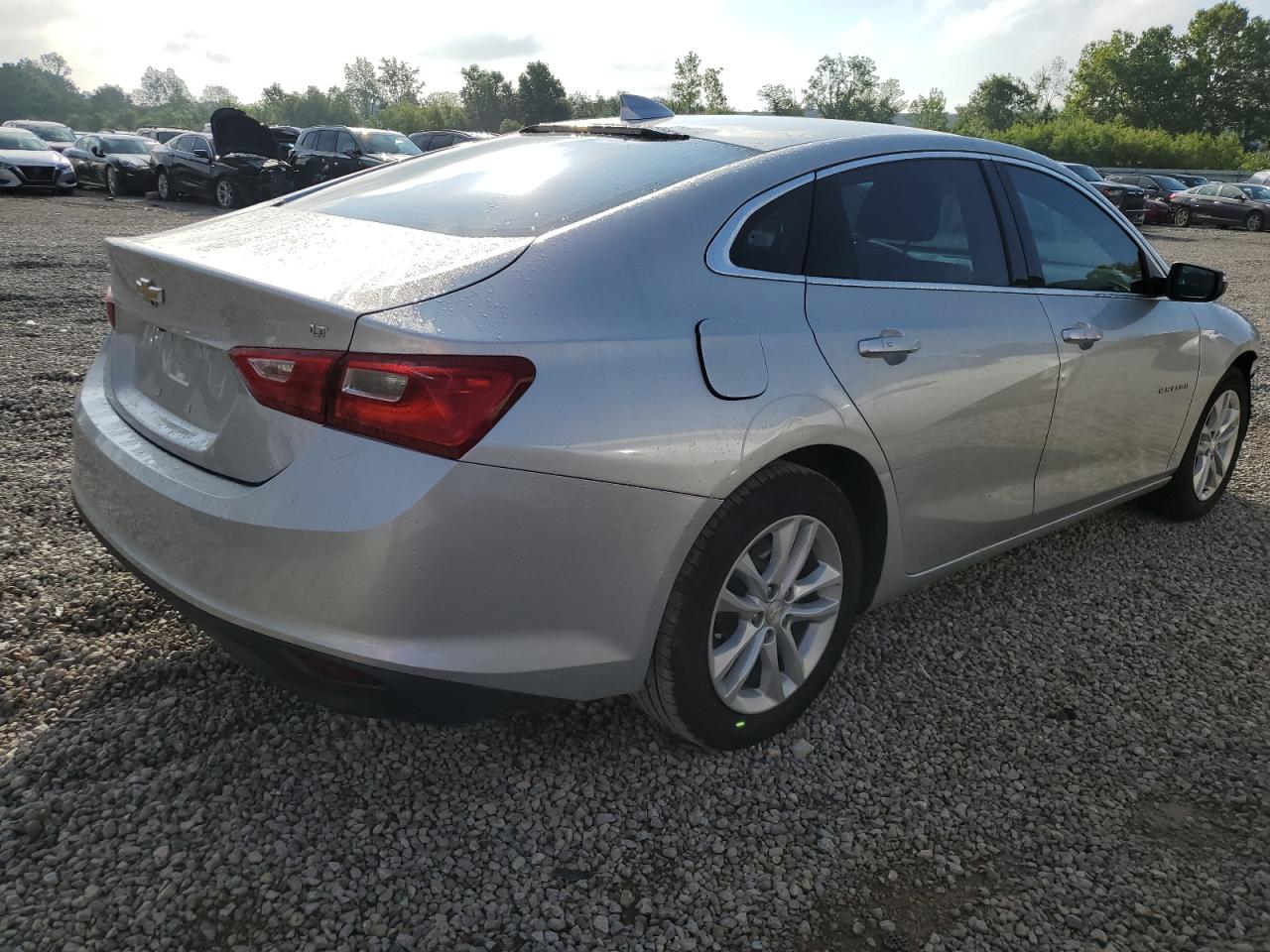 Image 3 of 2018 CHEVROLET MALIBU LT 2018 with VIN 1G1ZD5ST0JF210458