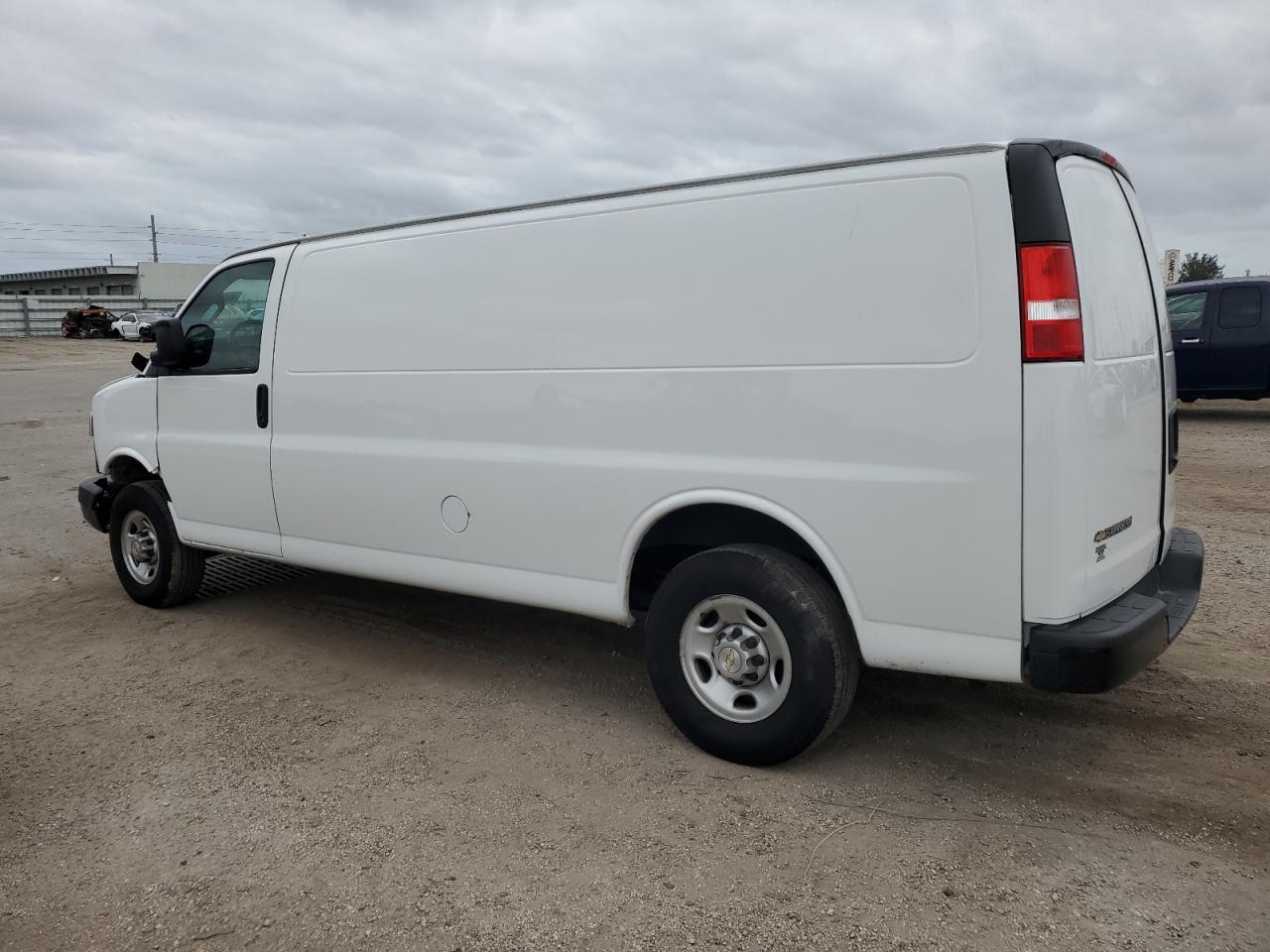 Obraz 2 z 2022 CHEVROLET EXPRESS G3500  2022 z VIN 1GCZGHF76N1181001