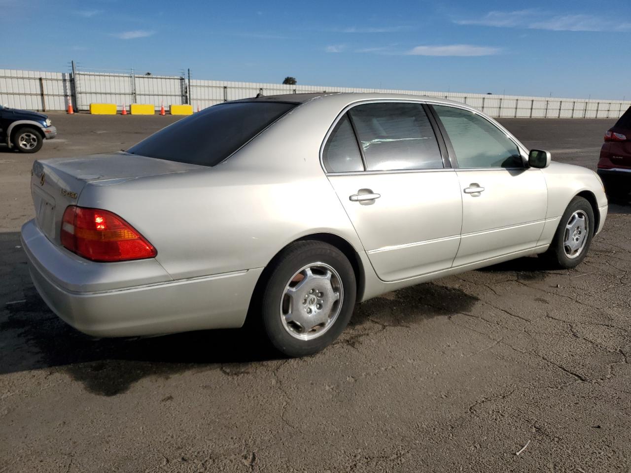 Obraz 3 z 2002 LEXUS LS 430 2002 z VIN JTHBN30F520081806