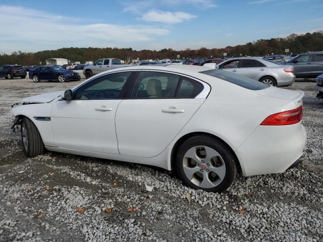 Obraz 2 z 2017 JAGUAR XE  2017 z VIN SAJAR4BG9HA975454