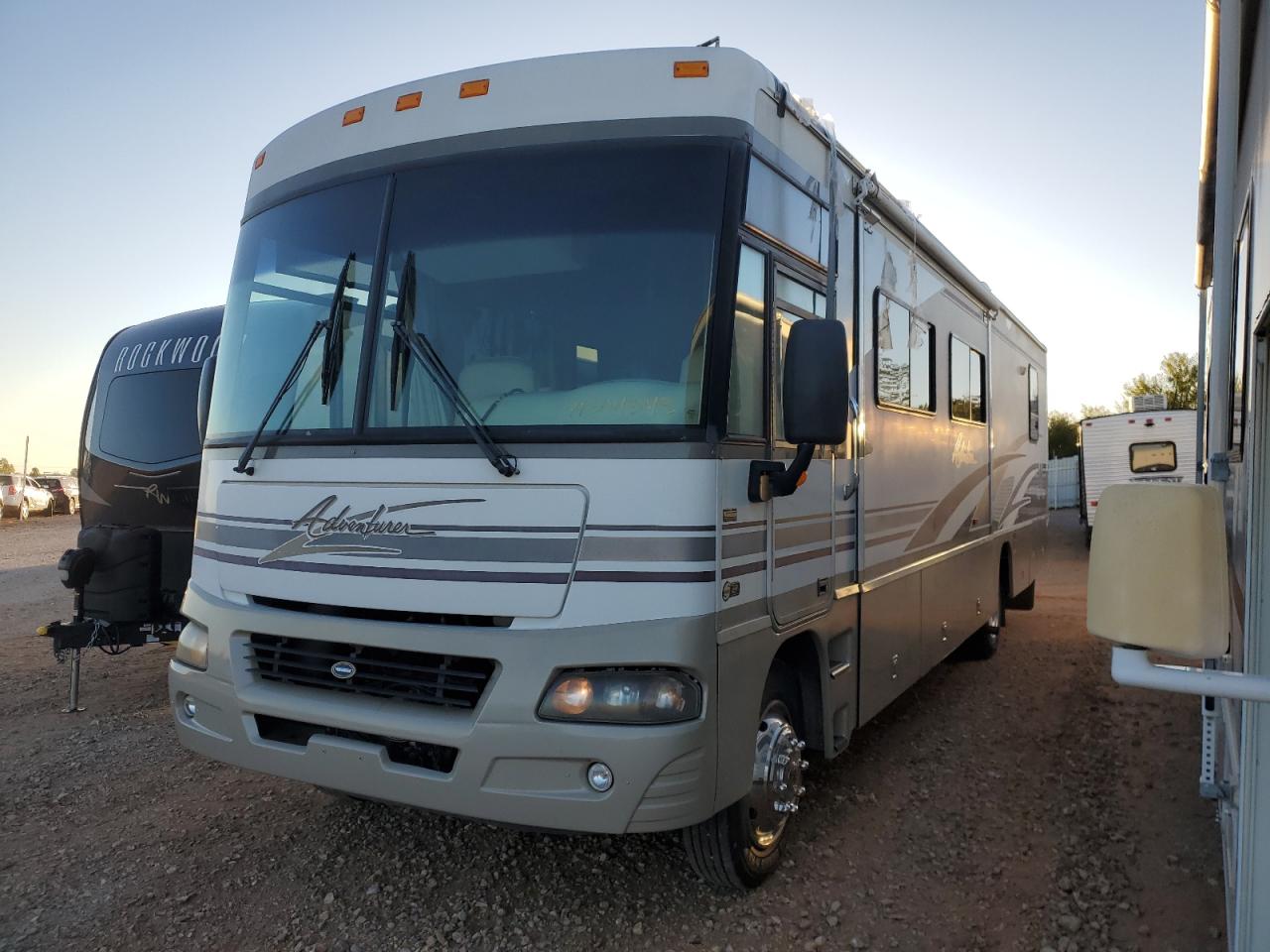 Image 2 of 2004 WORKHORSE CUSTOM CHASSIS MOTORHOME CHASSIS W22 2004 with VIN 5B4MP67GX43382504