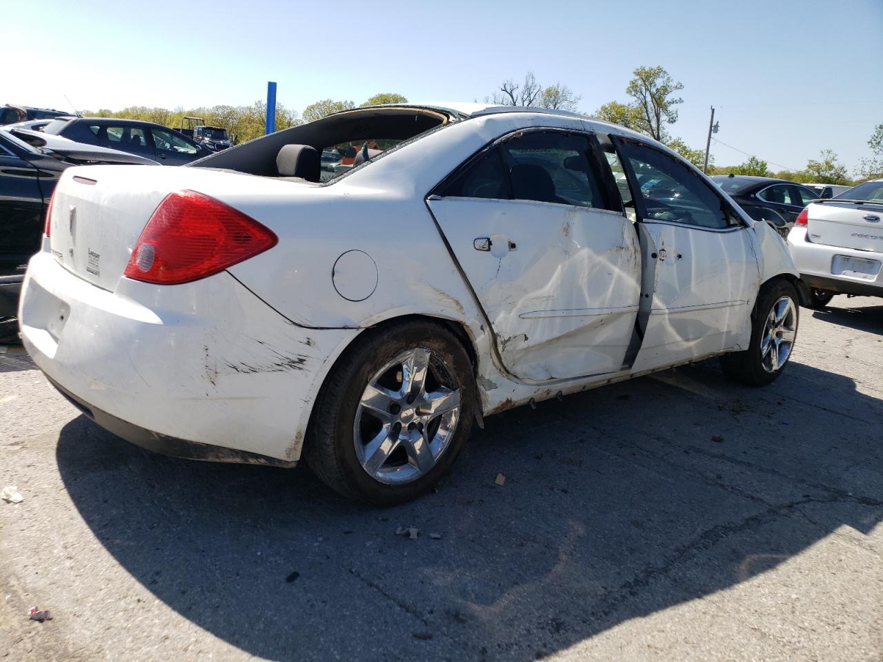 Image 3 of 2010 PONTIAC G6  2010 with VIN 1G2ZA5E05A4120546