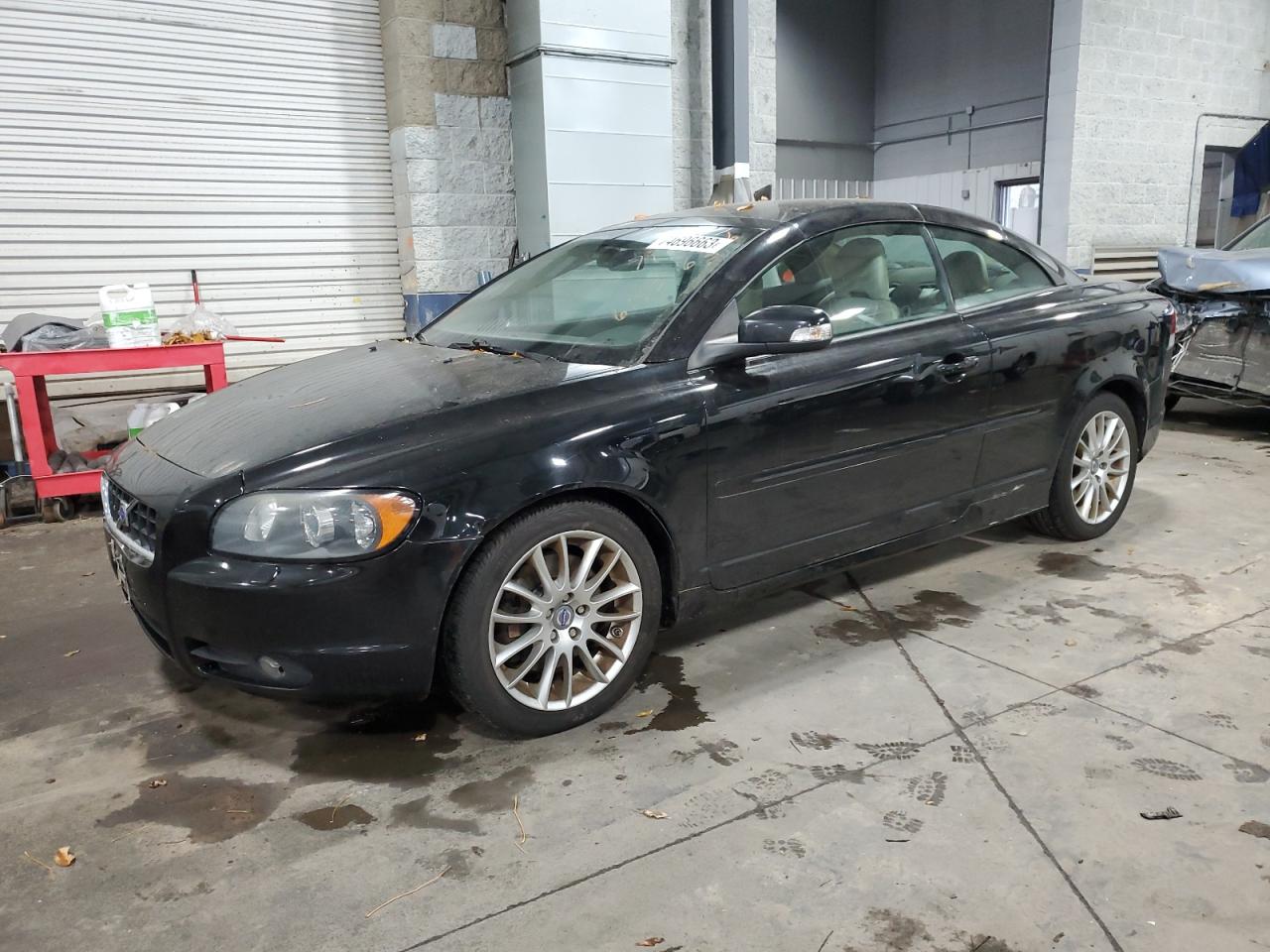 Image 1 of 2009 VOLVO C70 T5 2009 with VIN YV1MC67209J070490