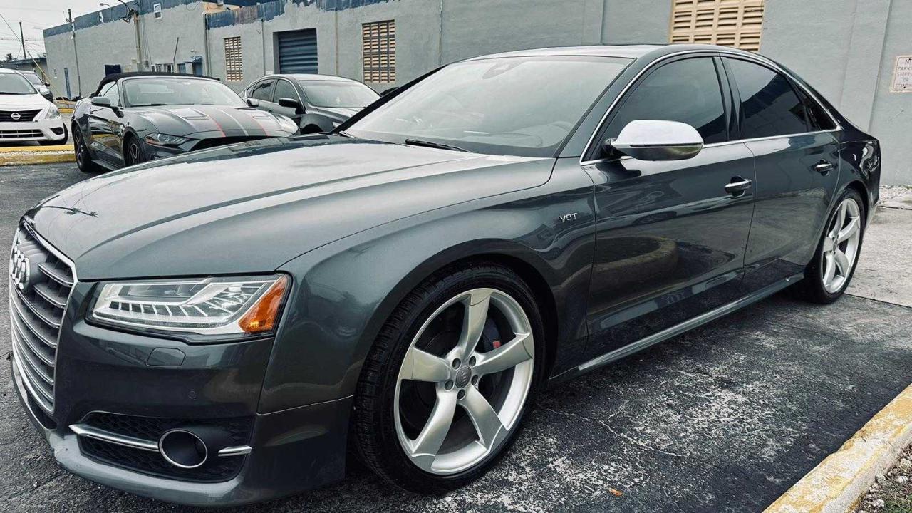 Obraz 2 z 2015 AUDI S8 QUATTRO 2015 z VIN WAUK2AFD8FN017446