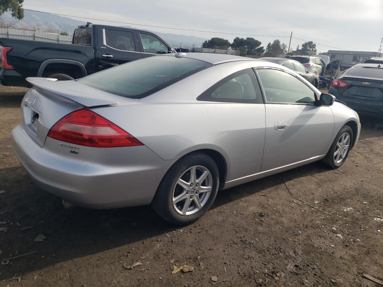 Image 3 of 2004 HONDA ACCORD EX 2004 with VIN 1HGCM82604A019148