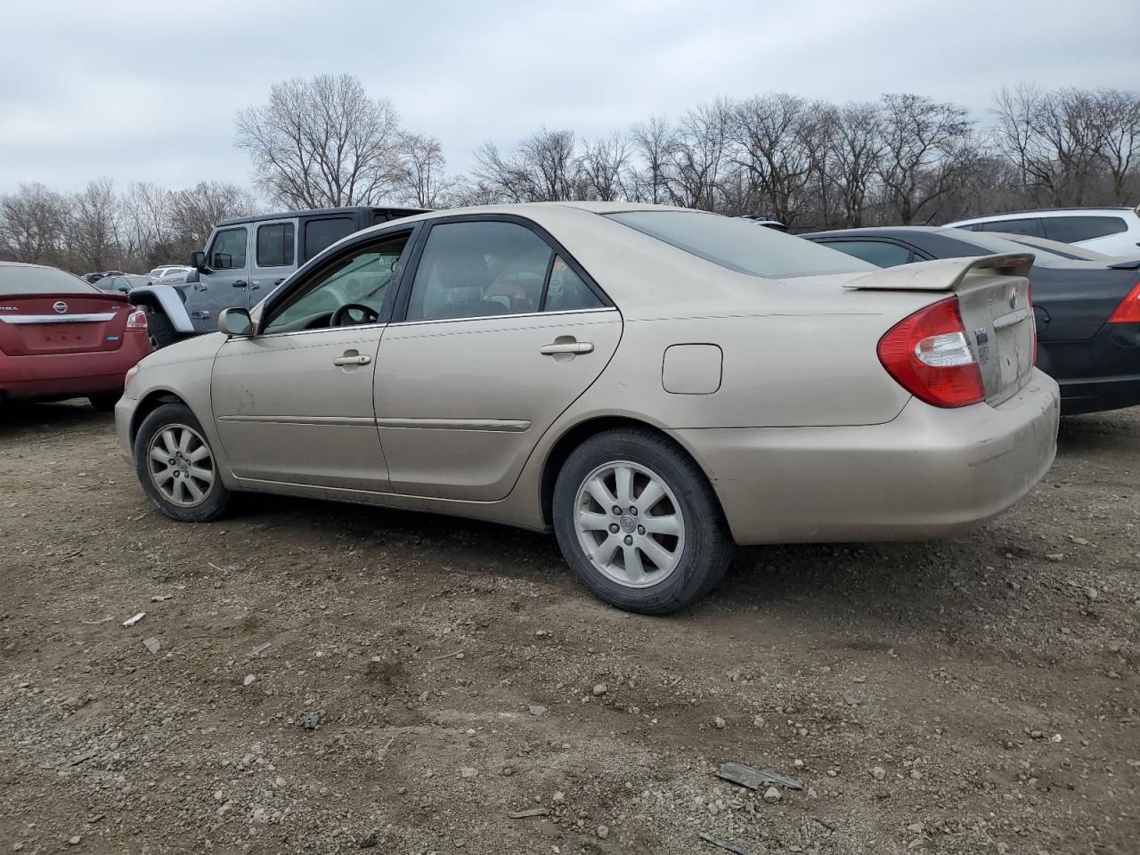 Image 2 of 2004 TOYOTA CAMRY LE 2004 with VIN 4T1BE32K44U900114