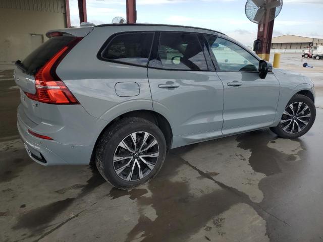 Obraz 3 z 2024 VOLVO XC60 PLUS 2024 z VIN YV4L12RL8R1757204
