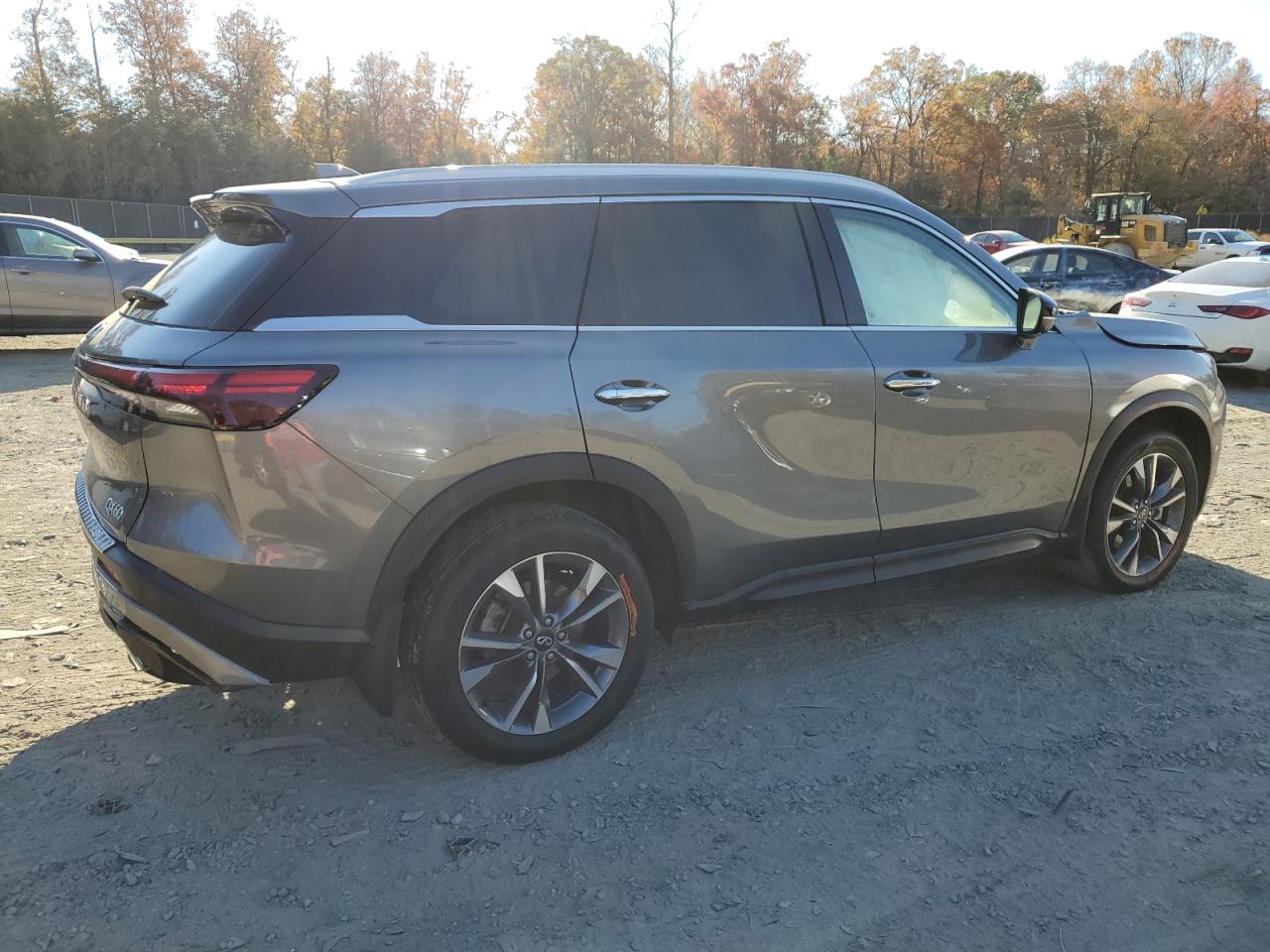 Image 3 of 2023 INFINITI QX60 LUXE 2023 with VIN 5N1DL1FS6PC330155