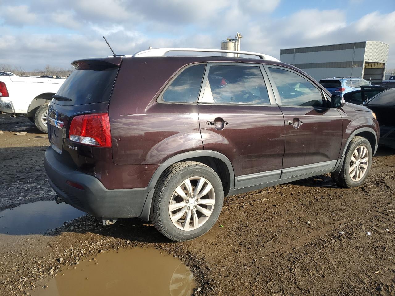 Obraz 3 z 2011 KIA SORENTO EX 2011 z VIN 5XYKU4A29BG101359
