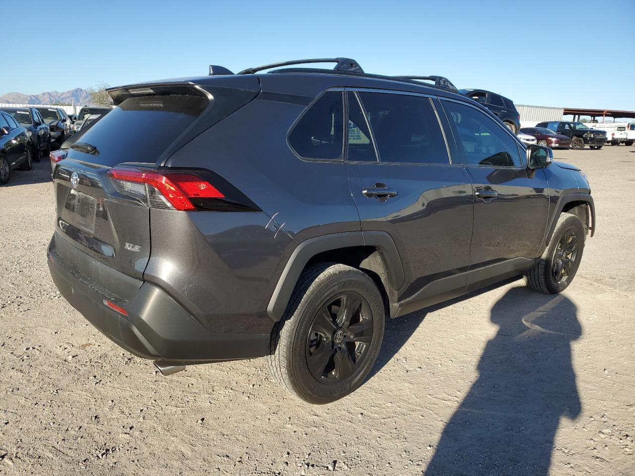 Obraz 3 z 2020 TOYOTA RAV4 XLE 2020 z VIN 2T3W1RFV7LW087734