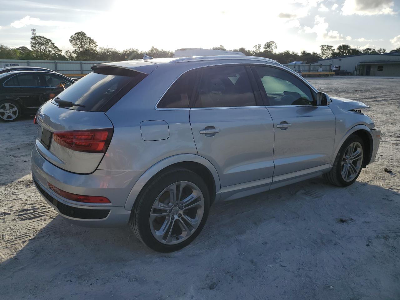 Image 3 of 2016 AUDI Q3 PRESTIGE 2016 with VIN WA1FFCFS0GR013771
