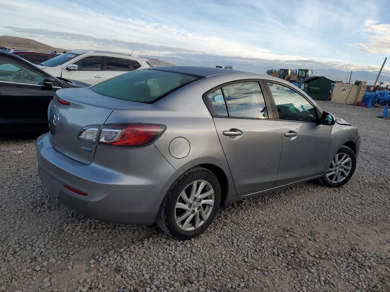 Изображение 3 2012 MAZDA 3 I 2012 с VIN JM1BL1V7XC1557895