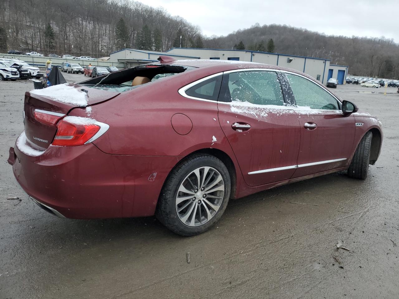 Obraz 3 z 2017 BUICK LACROSSE ESSENCE 2017 z VIN 1G4ZP5SS7HU193620