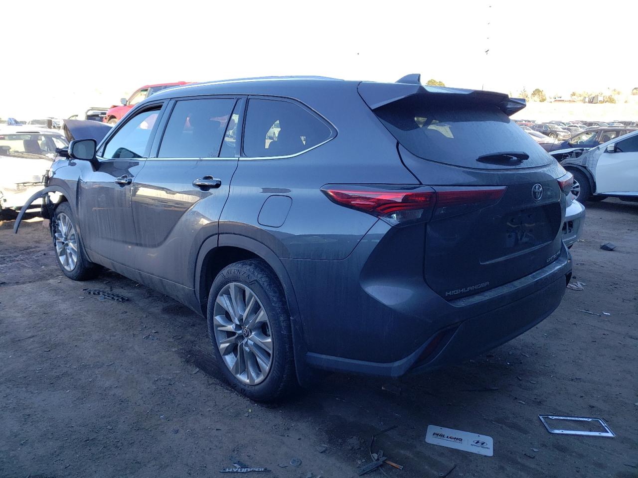Obraz 2 z 2022 TOYOTA HIGHLANDER LIMITED 2022 z VIN 5TDDZRBH0NS194113