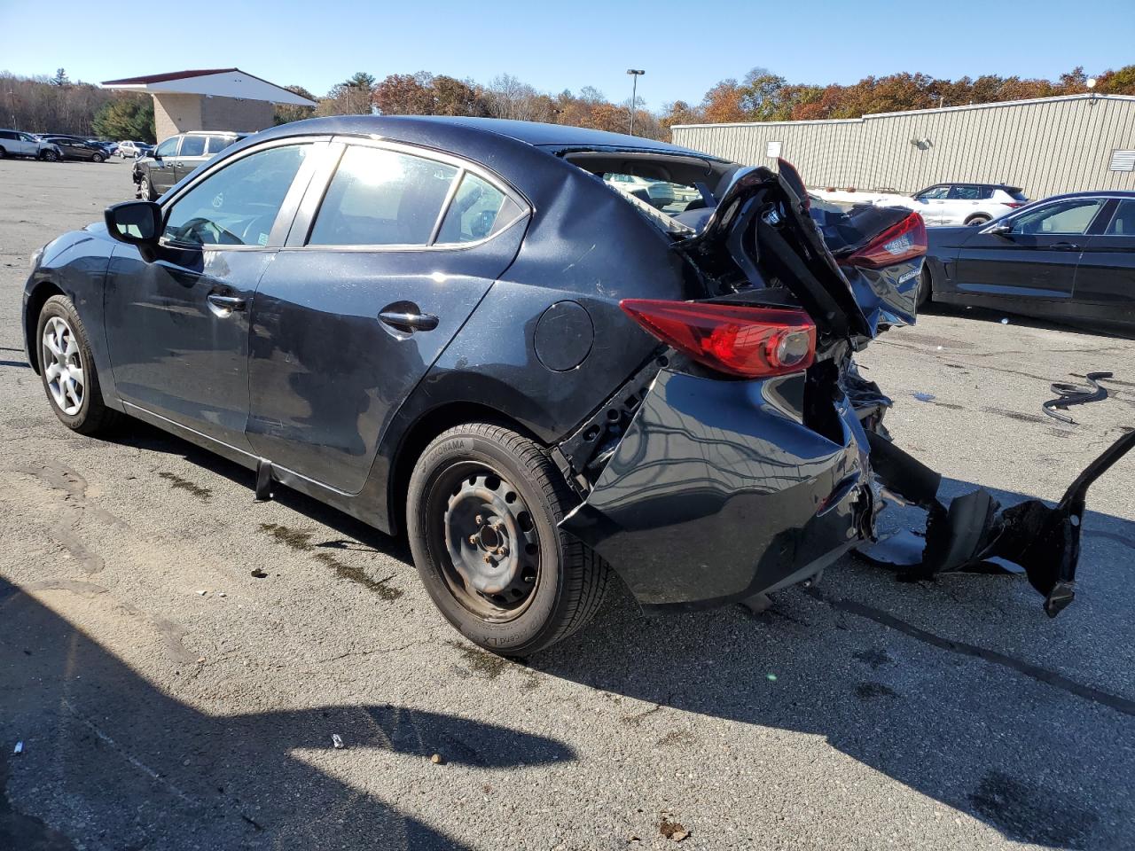 Изображение 2 2017 MAZDA 3 SPORT 2017 с VIN 3MZBN1U79HM136320