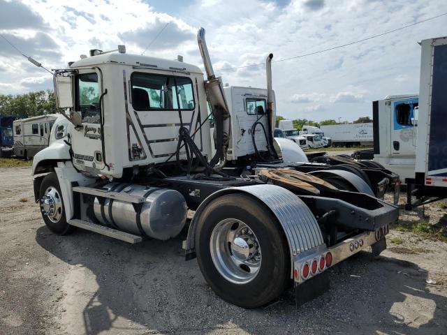 Изображение 3 2004 MACK 600 CX600 2004 с VIN 1M1AE02Y54N002523
